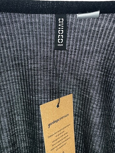 s Beden siyah Renk H&M Bluz %70 İndirimli.