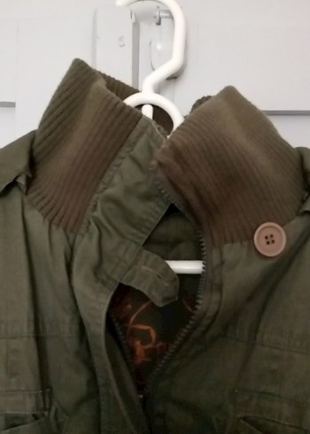 kadın asker yeşili parka - Görsel 2