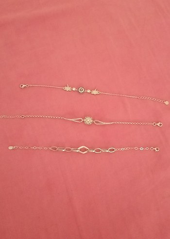 Zincir Detaylı Minimalist Kadın Bileklikler