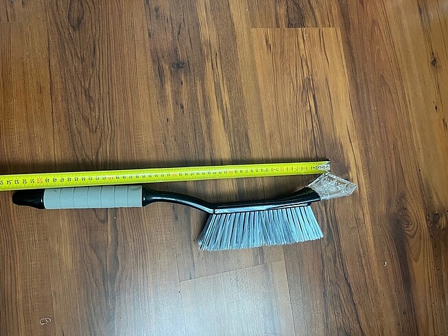 Buz kazıma fırçası