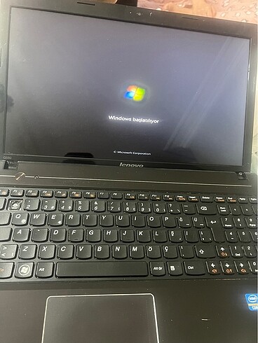 Lenovo Lenova dizüstü bilgisayar