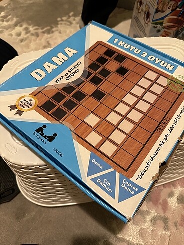 Dama kutu oyunu