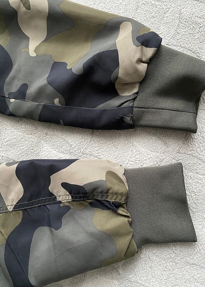 H&M mont - Görsel 3