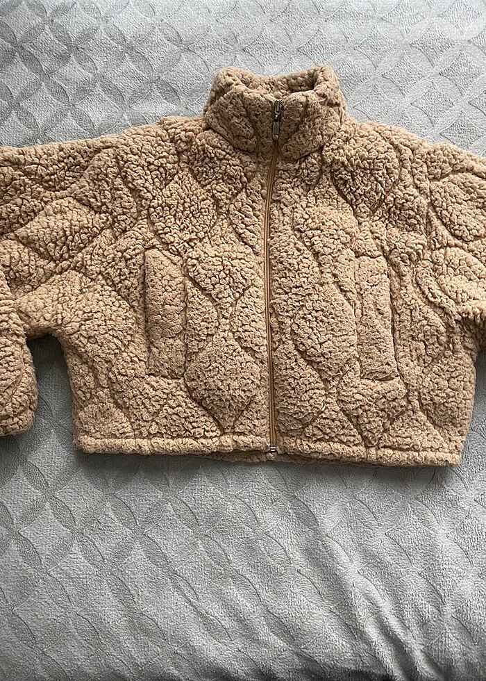 Kısa pofuduk mont - Görsel 5