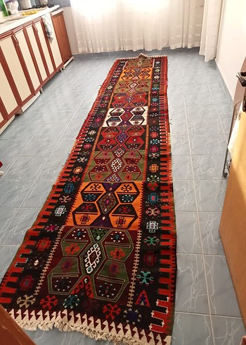 Beden Klasik Desenli Çok Renkli Halı