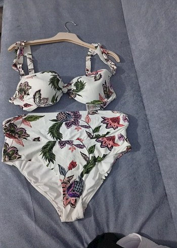 Next Çiçek Desenli Dantelli Bohem Bikini Takımı