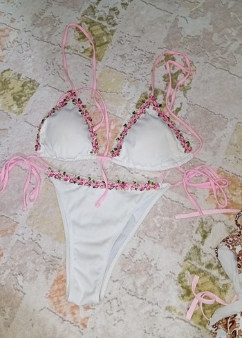 s Beden Dantel İşlemeli Pembe Bikini Takımı