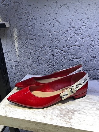 Dior model
