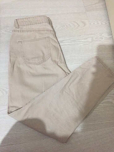 Krem rengi mom jean
