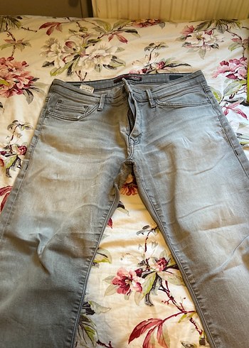 Gri Bol Kesim Denim Erkek Kot Pantolon