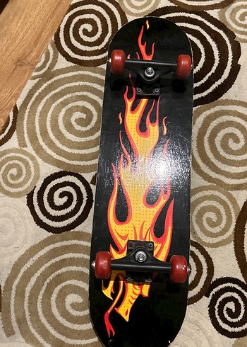 Siyah Çocuk Kaykay Tahtası Alev Desenli - Görsel 4