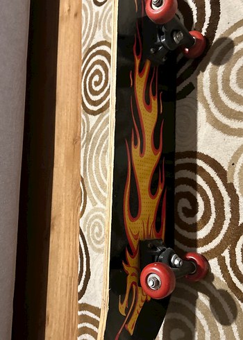 Siyah Çocuk Kaykay Tahtası Alev Desenli - Görsel 3