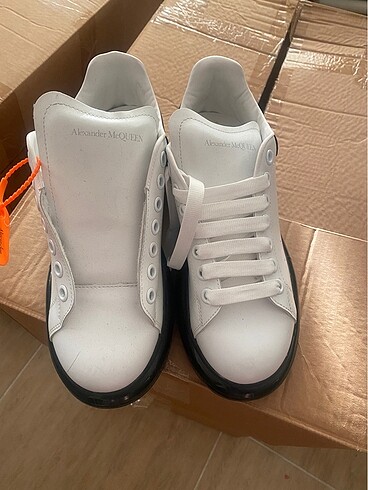 Alexander McQueen Aleksander