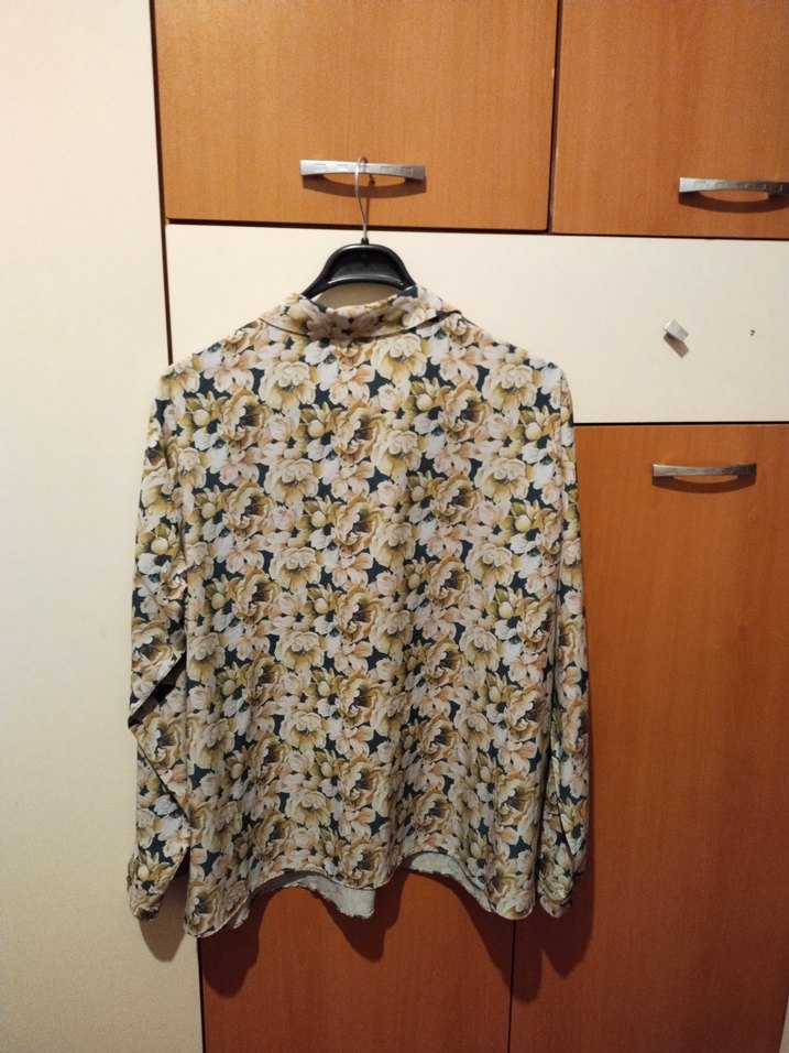 ##TRENDYOL## 44 BEDEN##Bej Çiçek Desenli Uzun Kollu Gömlek## - Görsel 3