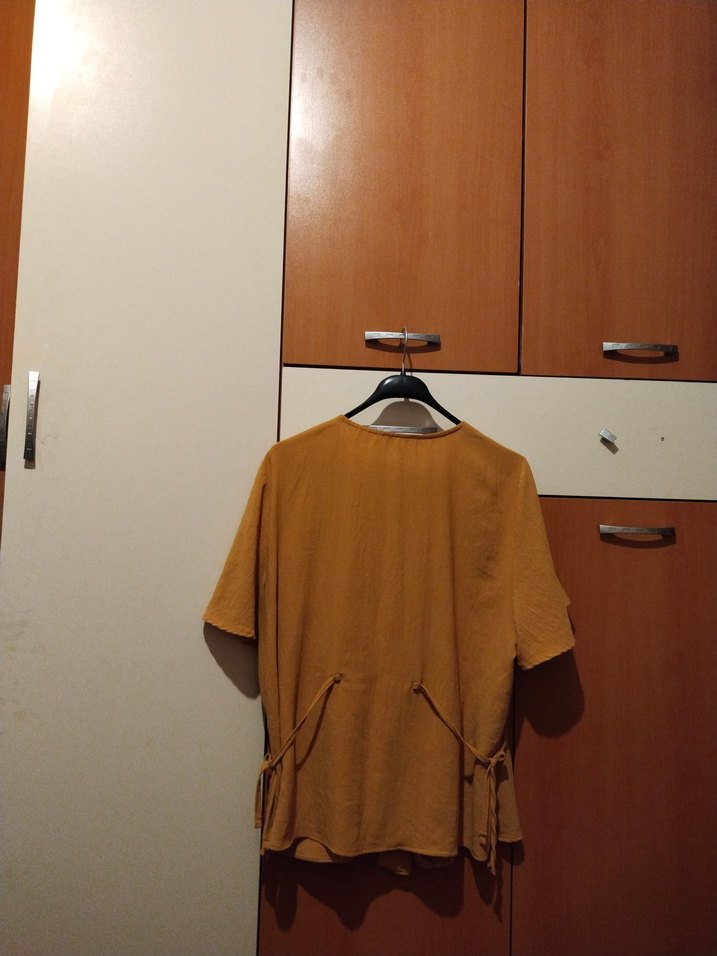 ##TRENDYOL##46 Beden##Düğmeli V Yaka##Keten Kadın Gömlek## - Görsel 2