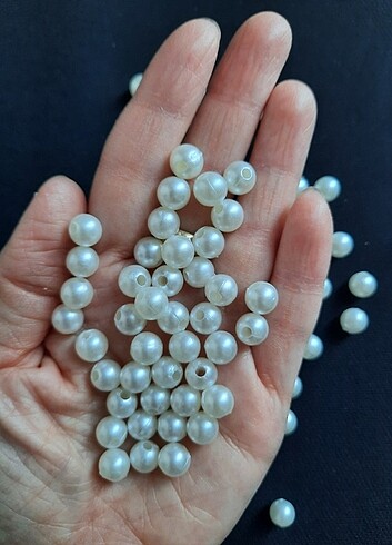 Plastik beyaz boncuk