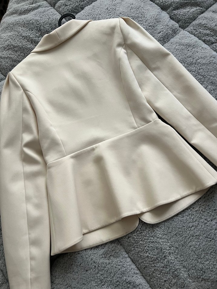 Bej Kadın Düğmeli Ofis Blazeri - Görsel 3