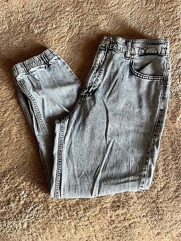 Defacto mom jean