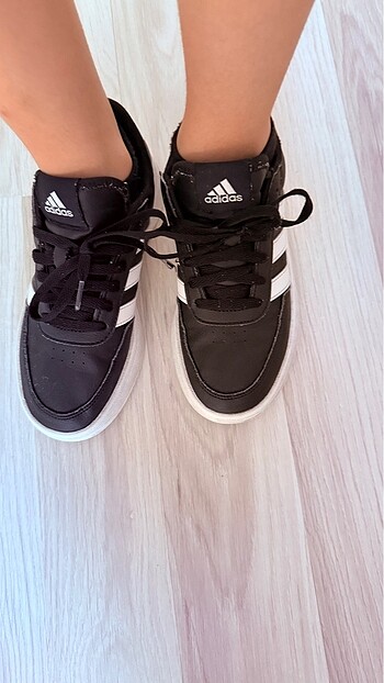 Orjinal Adidas