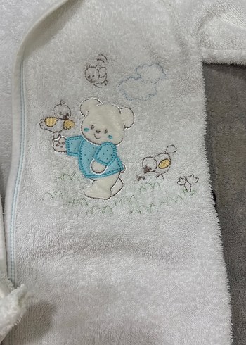 Beyaz Nakışlı Çocuk Bornoz - Görsel 3