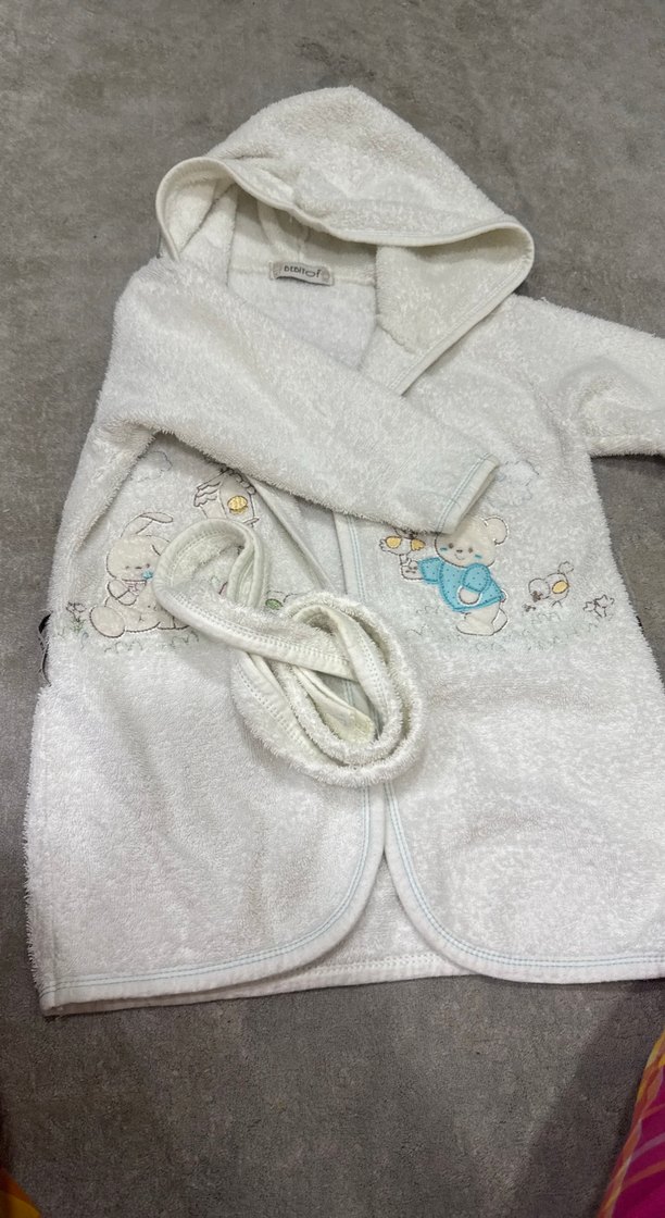 Beyaz Nakışlı Çocuk Bornoz - Görsel 5