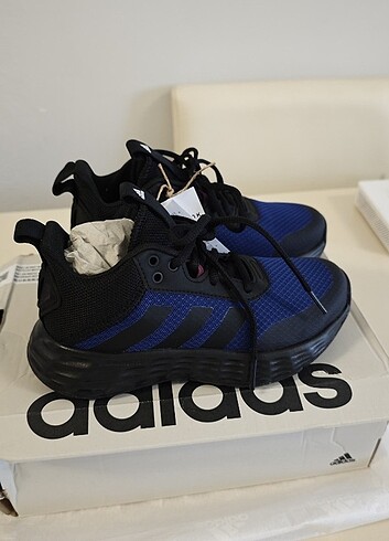 31 Beden lacivert Renk Adidas basketbol ayakkabısı 