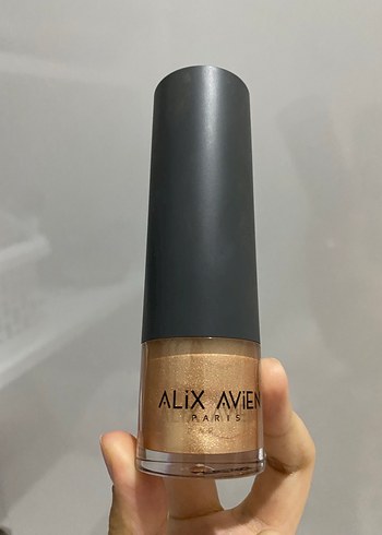 Alix avien highlighter 102