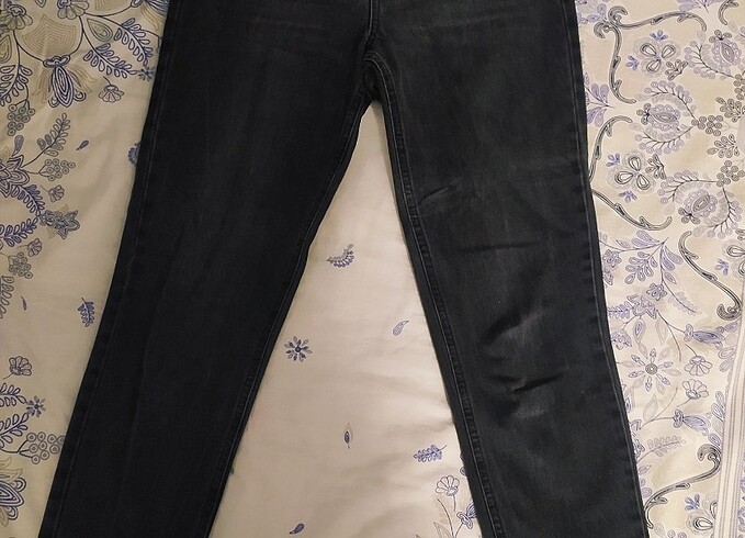 38 Beden Beli kemer detaylı kot pantolon