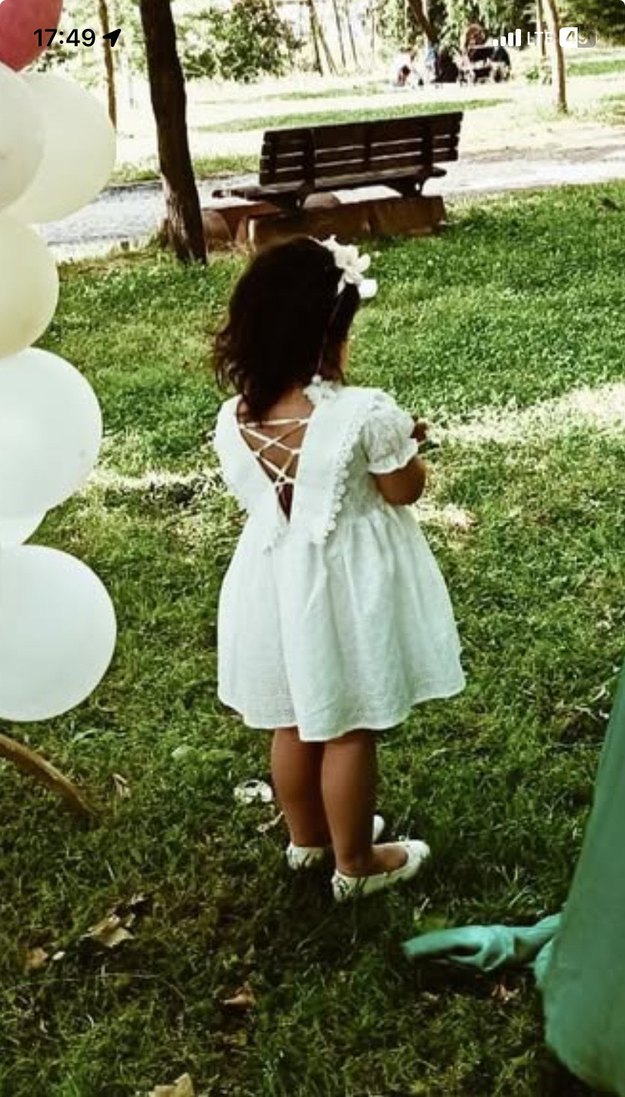 Kız Çocuk Beyaz Dantel Detaylı Vintage Elbise - Görsel 3