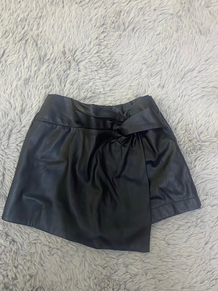 Kadın Siyah Deri Düğmeli Ceket şortlu etek takım - Görsel 5