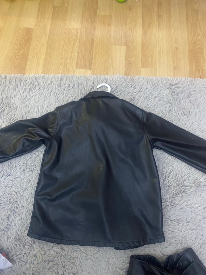 Kadın Siyah Deri Düğmeli Ceket şortlu etek takım - Görsel 4