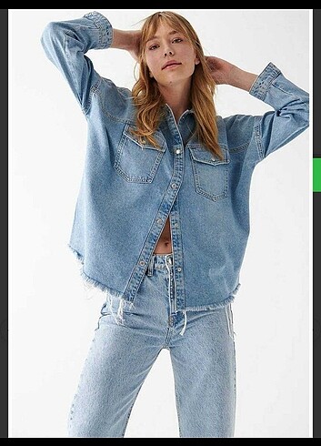 mavi fiona açık mavi yırtık denim gömlek