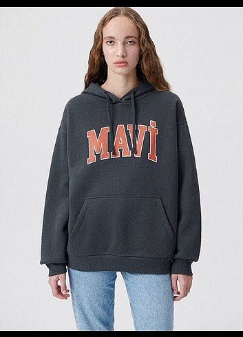 Mavi Logo Baskılı Kapüşonlu Gri Sweatshi