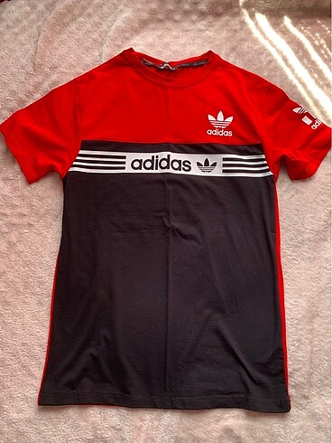 Adidas Tişört