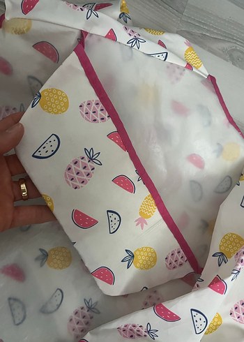 Pastel Desenli Beyaz Bebek Önlüğü - Görsel 4