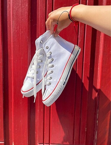 Bilekli Beyaz Converse