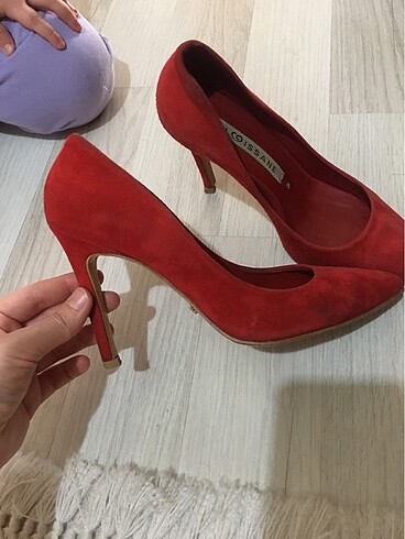 Diğer Kırmızı süet topuklu ayakkabı