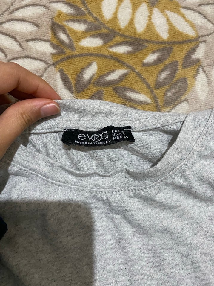 Gri Baskılı Tişört - Görsel 2