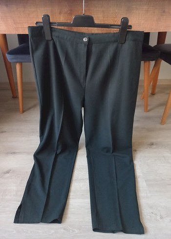 Kadın Siyah Normal Kesim Kumaş Pantolon - Görsel 2