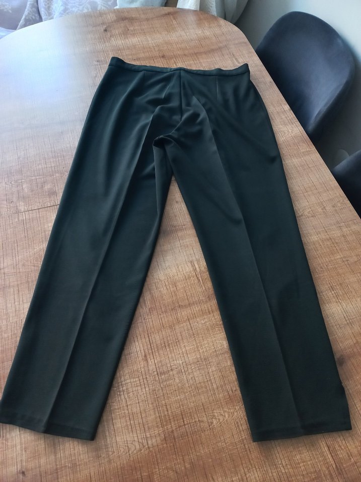 Kadın Siyah Normal Kesim Kumaş Pantolon - Görsel 5