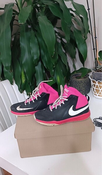 36,5 Beden çeşitli Renk Orijinal Nike