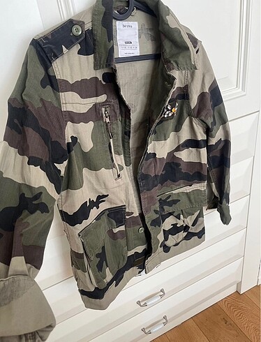 s Beden haki Renk Bershka kamuflaj ceket