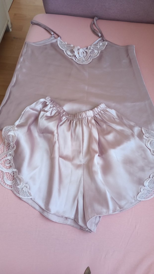 Bej Mini Dantel Detaylı şoetlu saten takim - Görsel 3