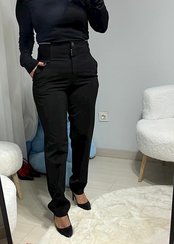 Siyah Düğmeli Kadın Kumaş Pantolon - Görsel 3