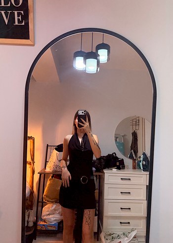 Zincir Detaylı Siyah Mini Halter Boyun Elbise - Görsel 3