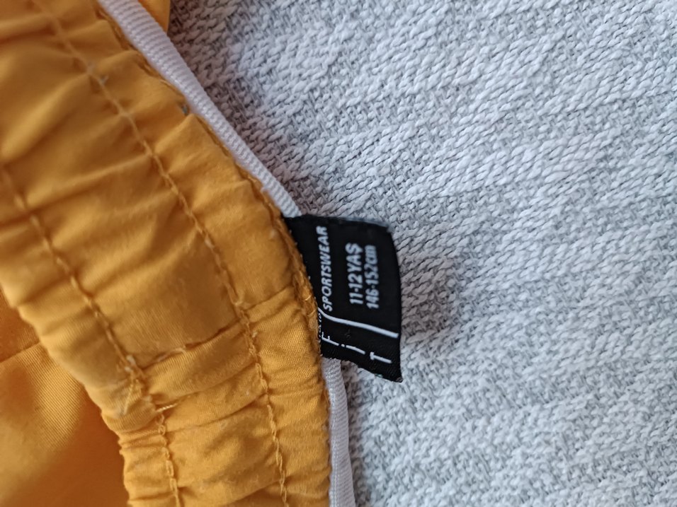 Erkek Parlak Sarı Mini Şort - Görsel 2