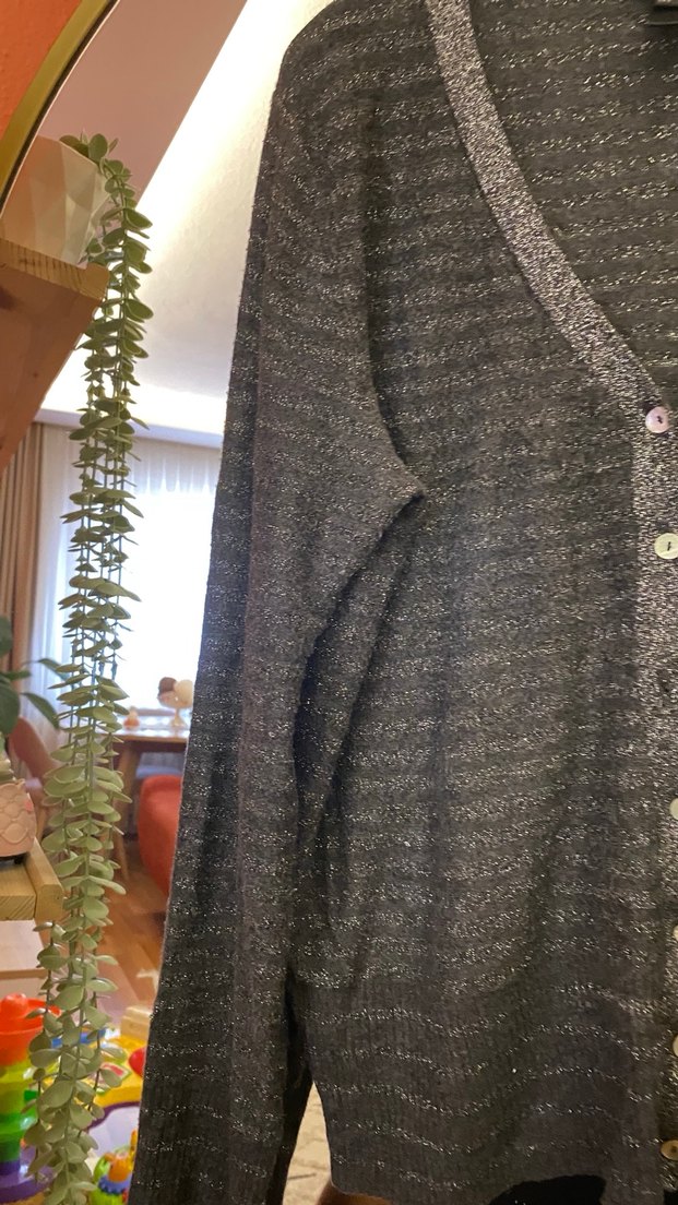 Gri Düğmeli Kadın Hırka - Görsel 5