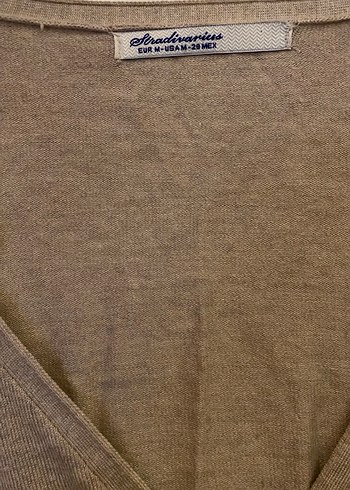 Bej V Yaka Düğmeli Kadın Hırka - Görsel 2