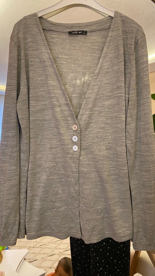 Gri Kadın Düğmeli Hırka - Görsel 4