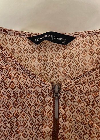 V yaka kahverengi keten bluz, kısa kollu, bol kesim - Görsel 3